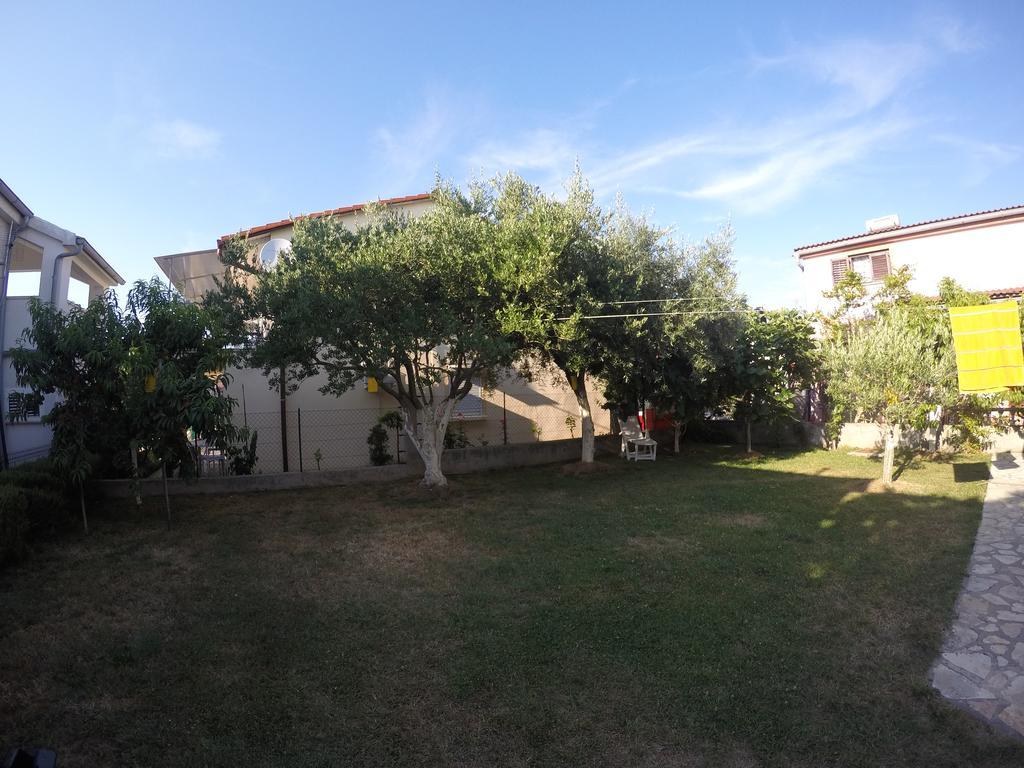 Apartman Veronika Vrsi Exterior foto
